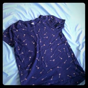 Old navy T-shirt